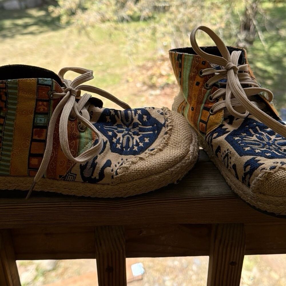 Super Cool Natural Fiber Canvas Wide toe Size 40 Patchwork Shoes - Picture 2 of 3